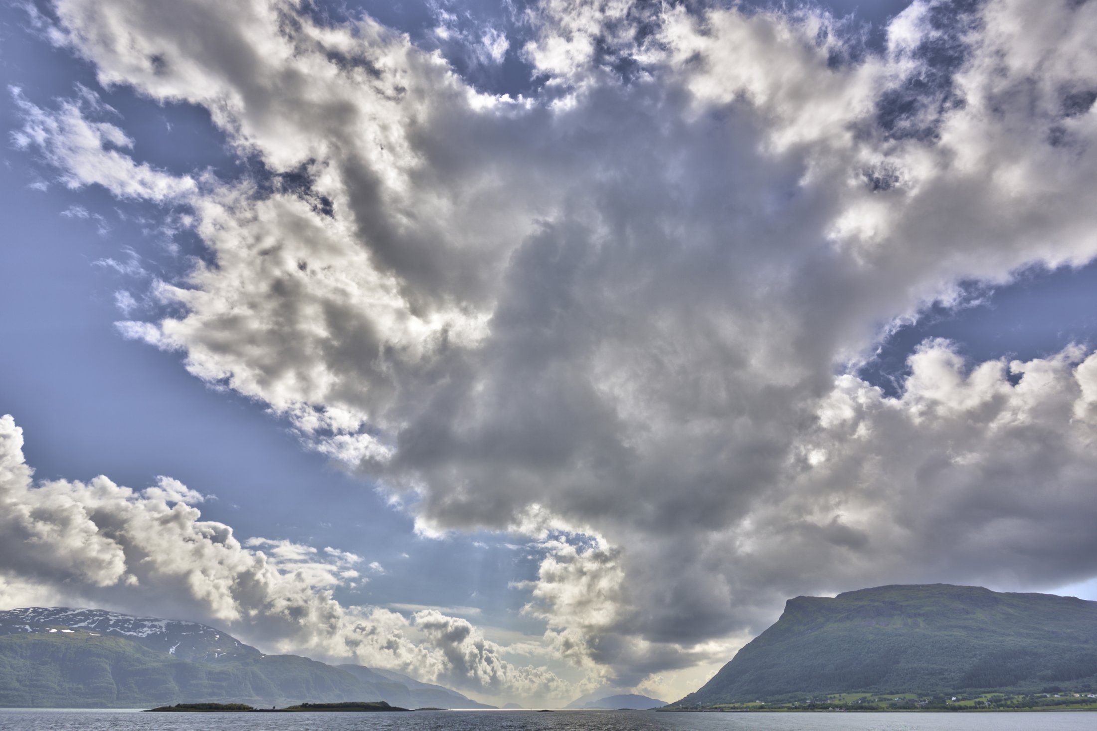 Refsnesvegen, Nesna, Norway.