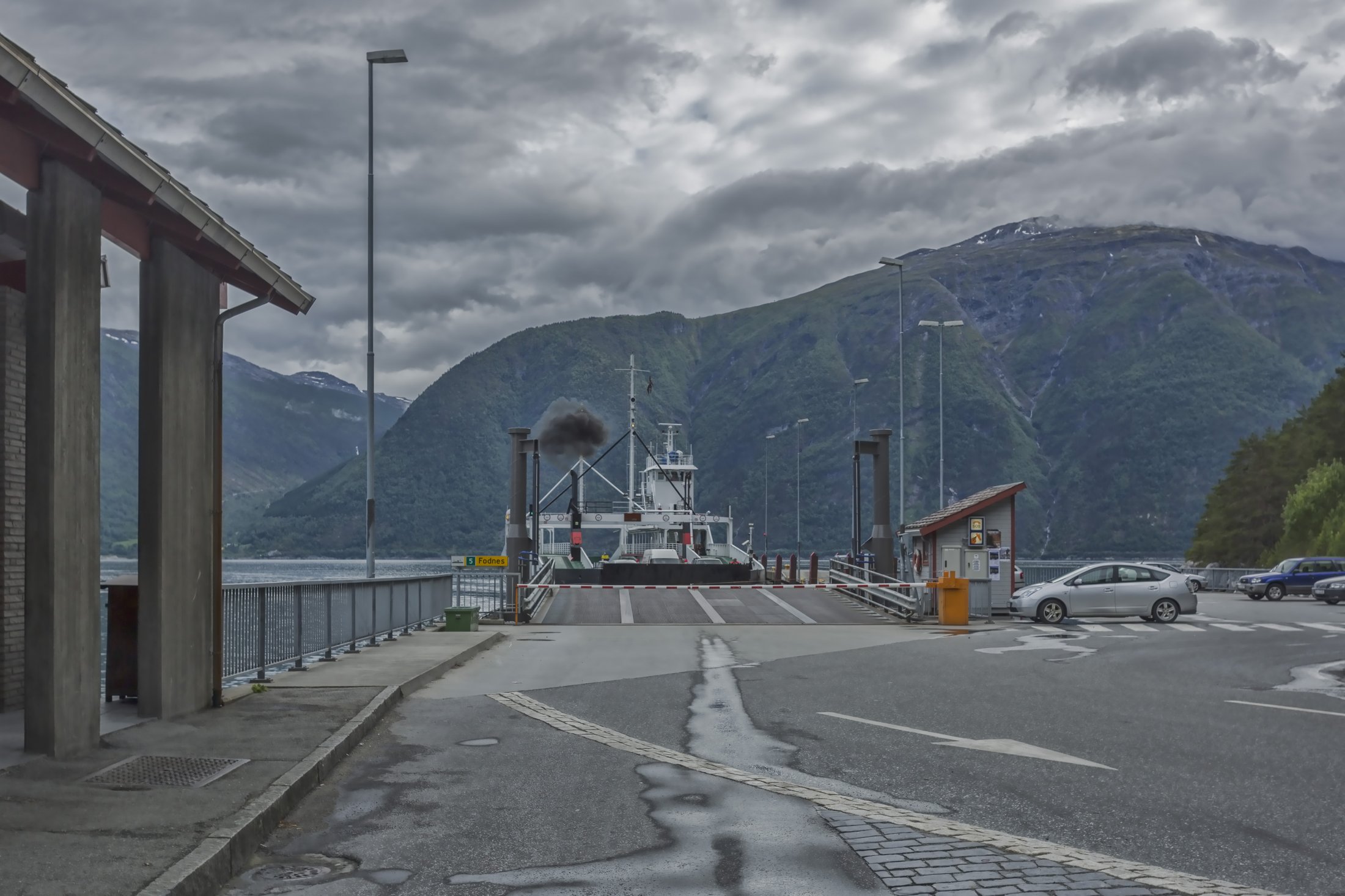 Mannheller ferjekai, Kaupanger, Norway.