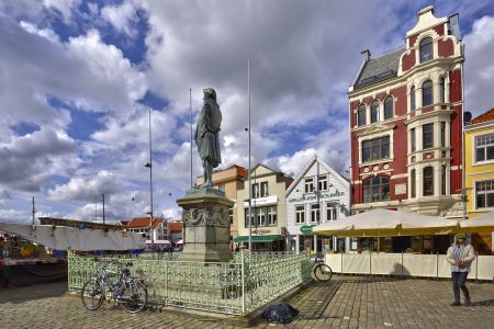 Holbergstatuen, Skuteviken, Norway.